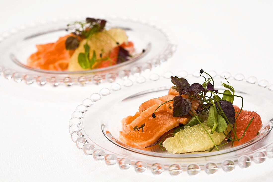 Smoked salmon with citrus fruit and herbs