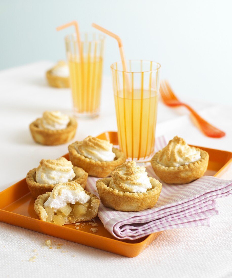 Apple meringue tarts and lemonade