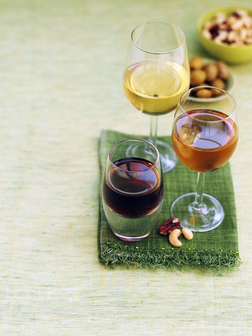 Three types of sherry with nuts