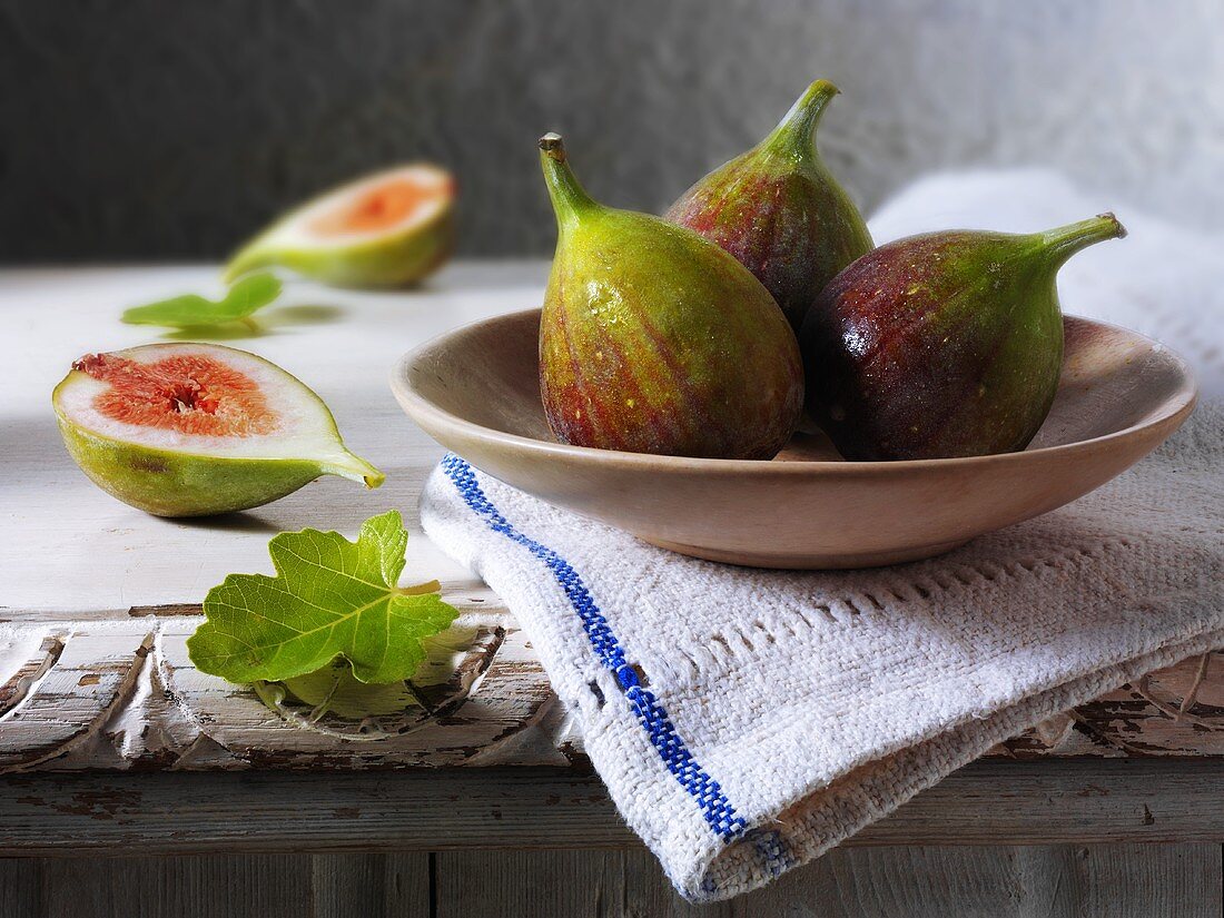 Fresh figs on a plate