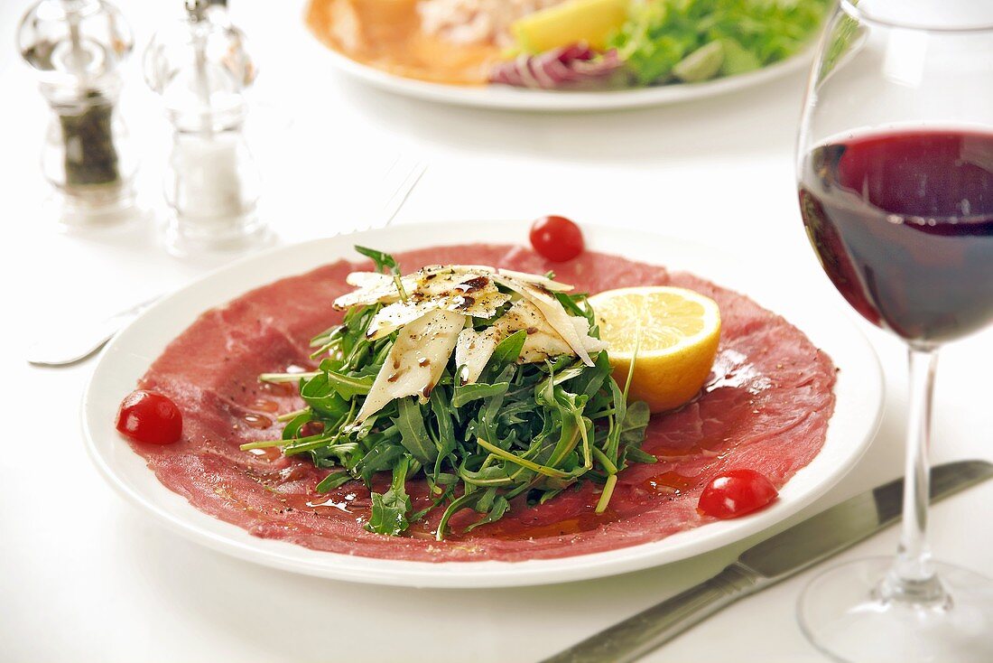 Beef carpaccio with rocket