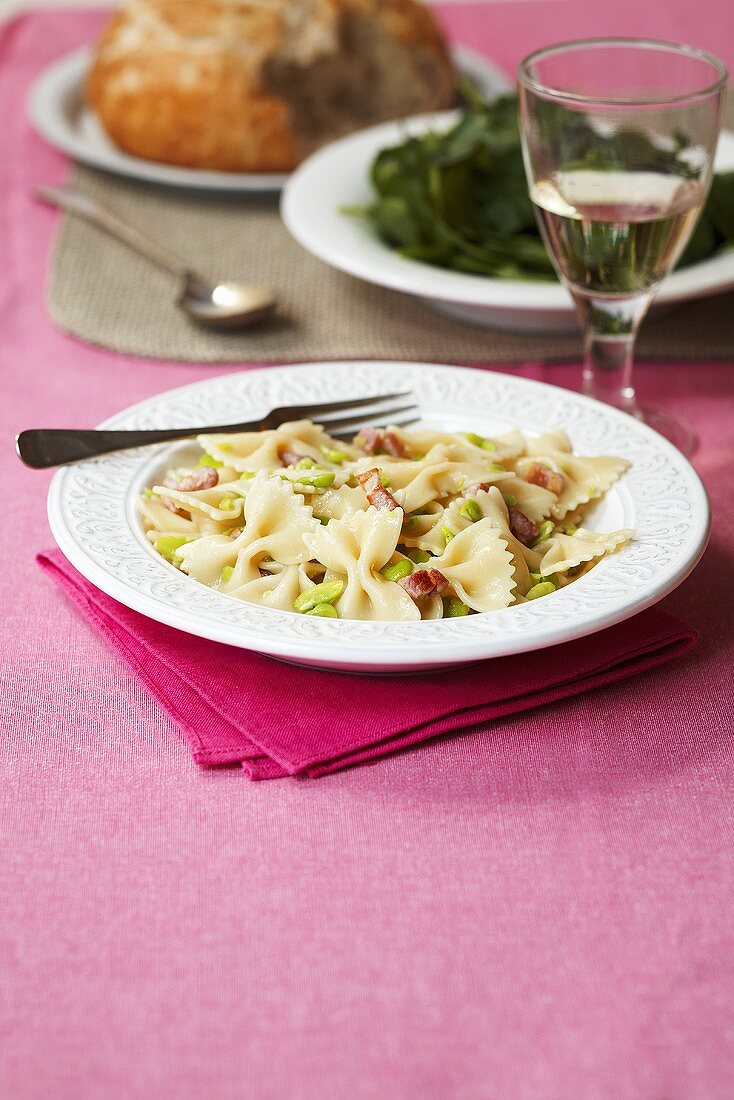 Farfalle with beans and bacon
