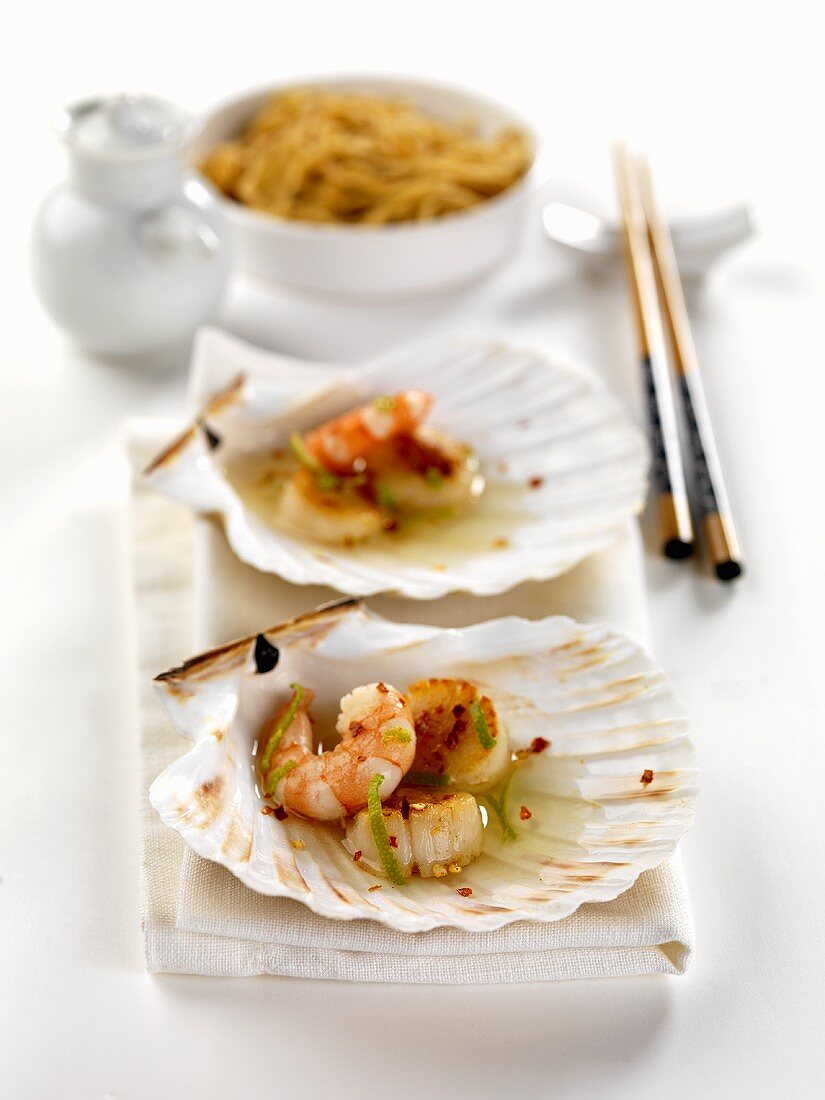 Scallops and prawns in lime sauce