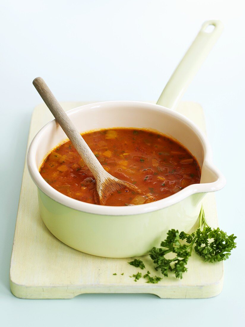 Mulligatawny (Indische Hühnchen-Curry-Suppe)