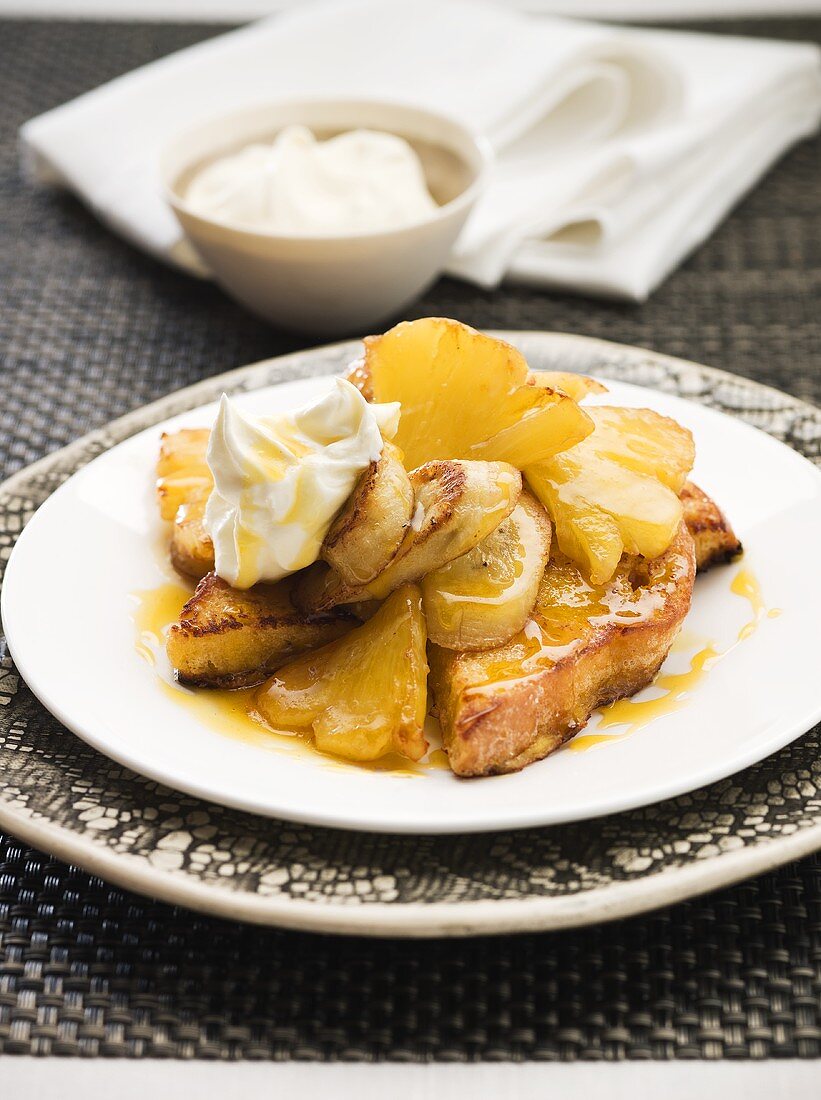 French toast with pineapple, banana and rum