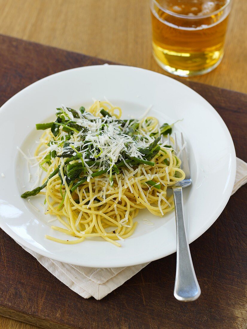 Spaghetti with pea sprouts, Thai asparagus and Parmesan