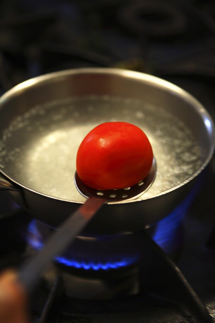 Blanching a tomato