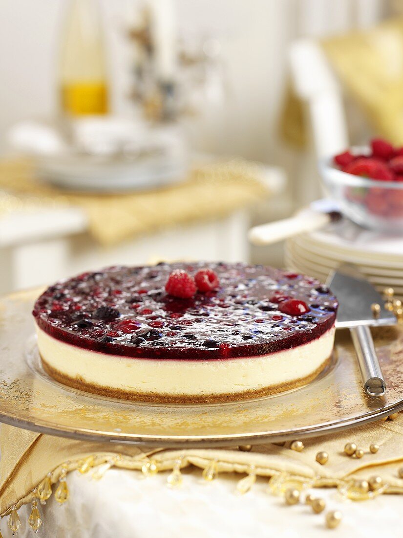 Käsekuchen mit Beeren zu Weihnachten