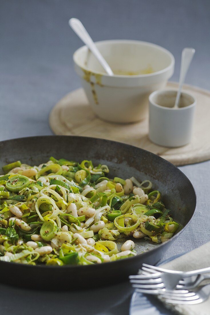 Leeks and cannellini beans with mustard sauce