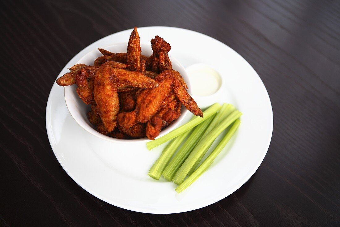 Chicken wings with celery