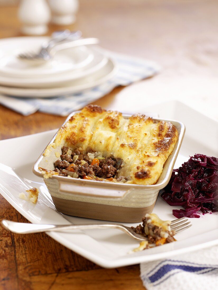Cottage pie with red cabbage