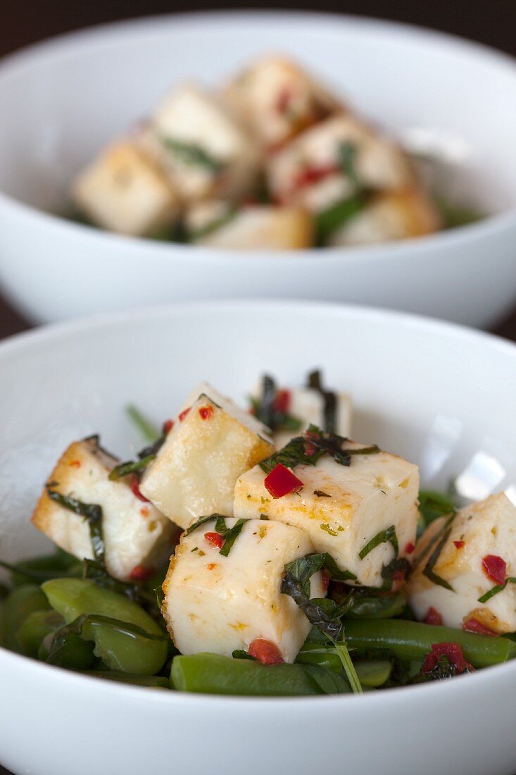 Bean salad with haloumi and chilli