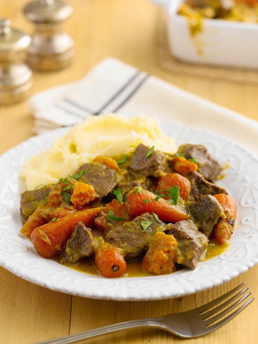 Beef ragout with carrots and mashed potato