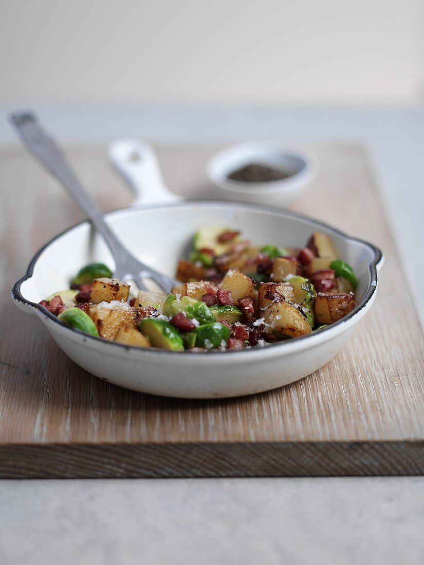 Bubble and squeak (Kartoffeln mit Gemüse, England)