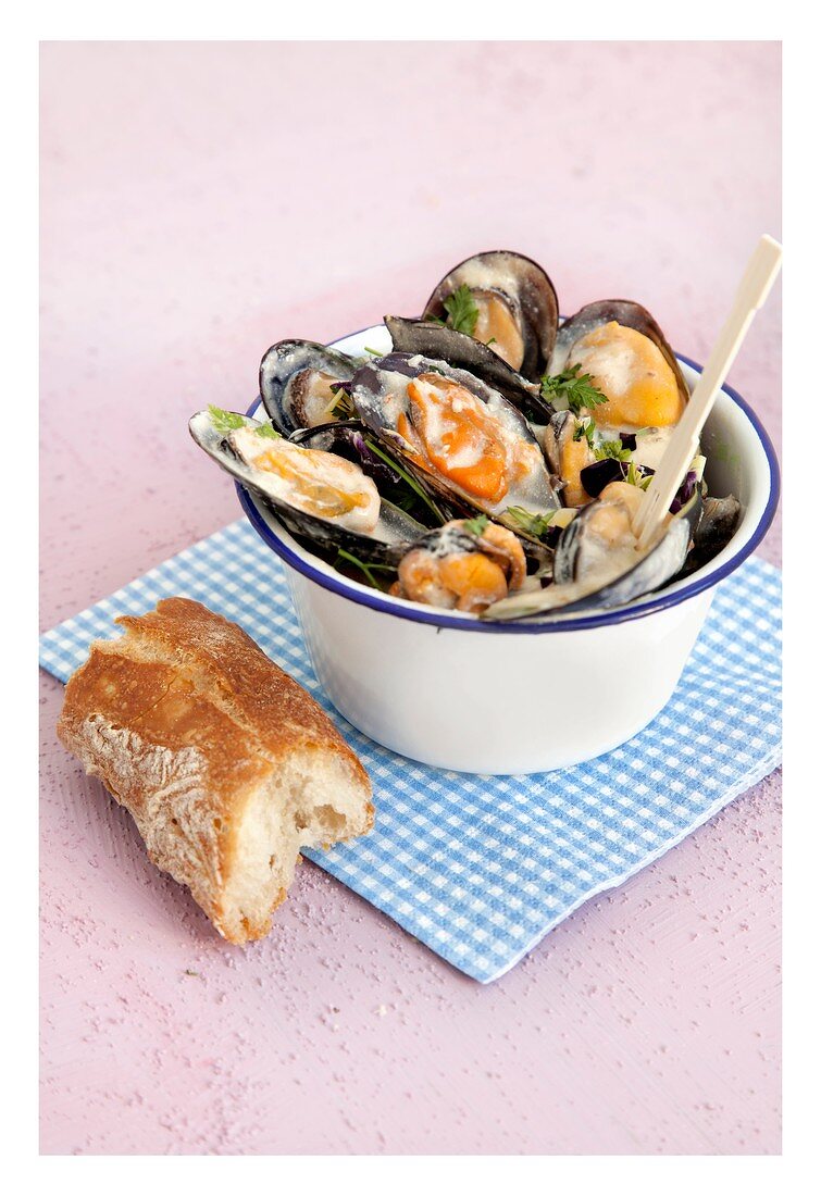 Mussels with chermoula paste