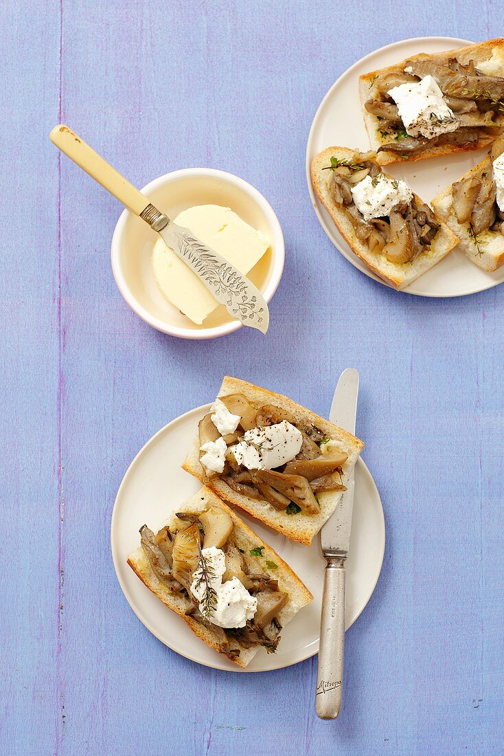 Baked baguette with oyster mushrooms and ricotta