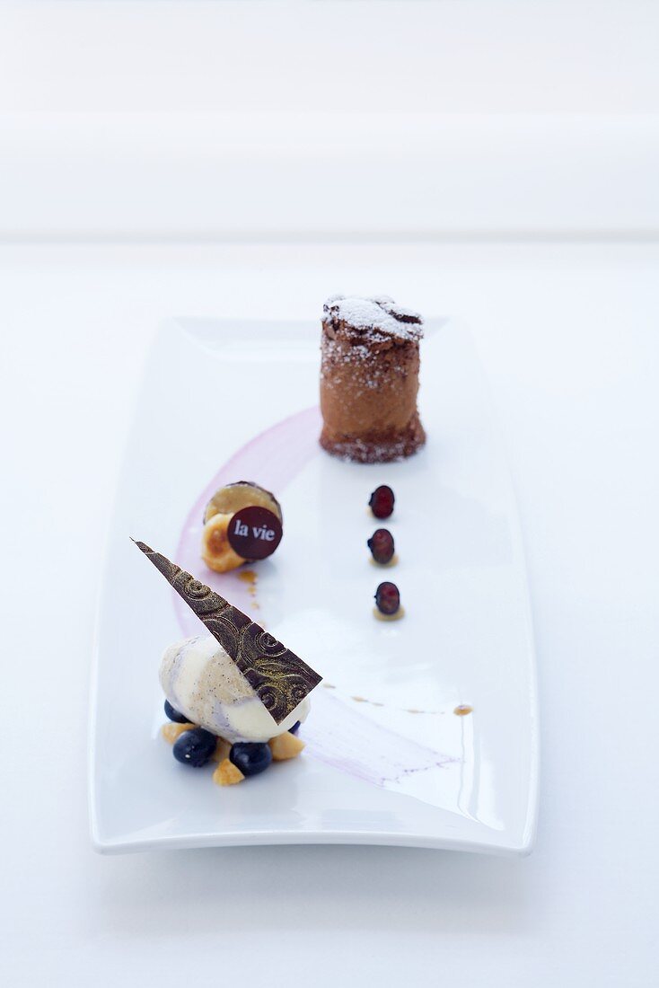 Moelleux au chocolat with buttermilk and blueberry ice cream