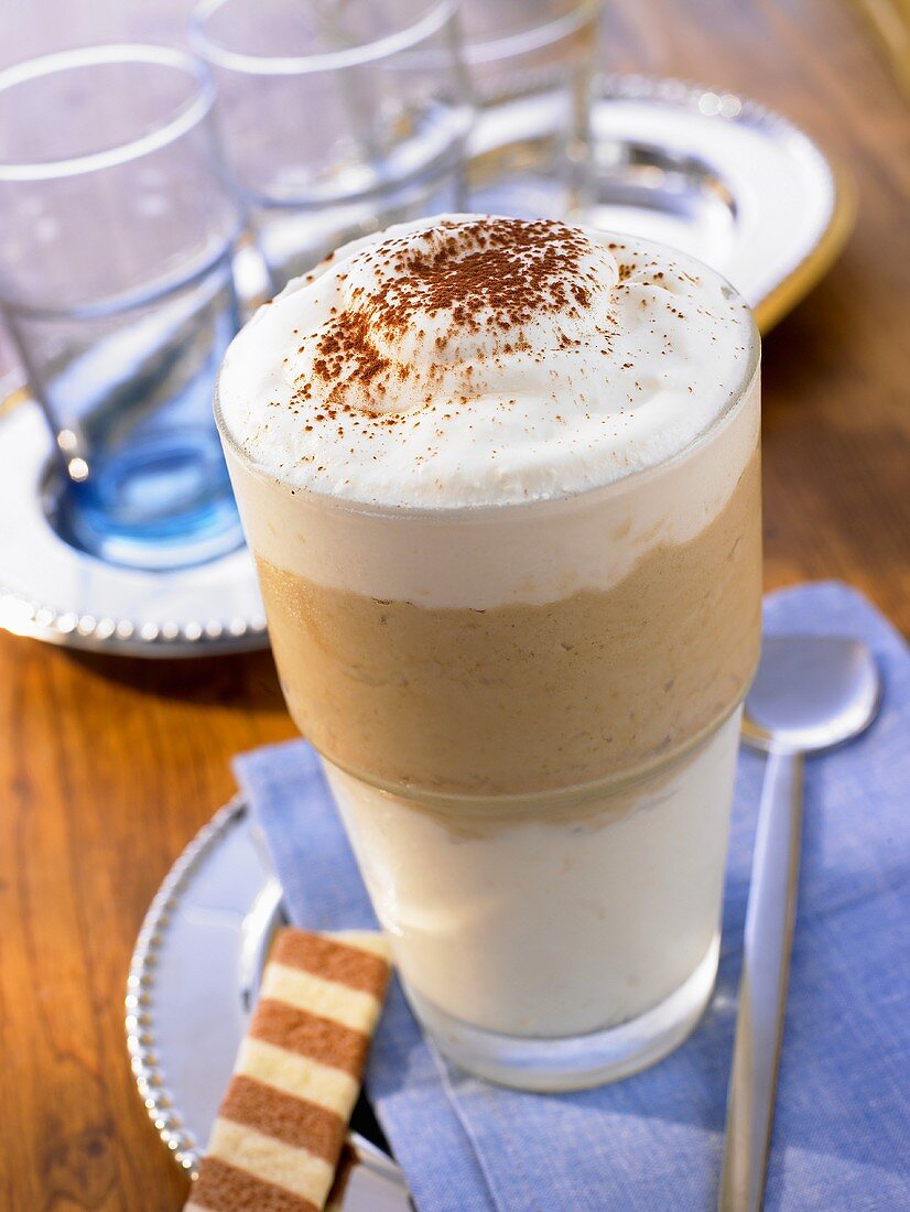 Latte Macchiato mit Eis