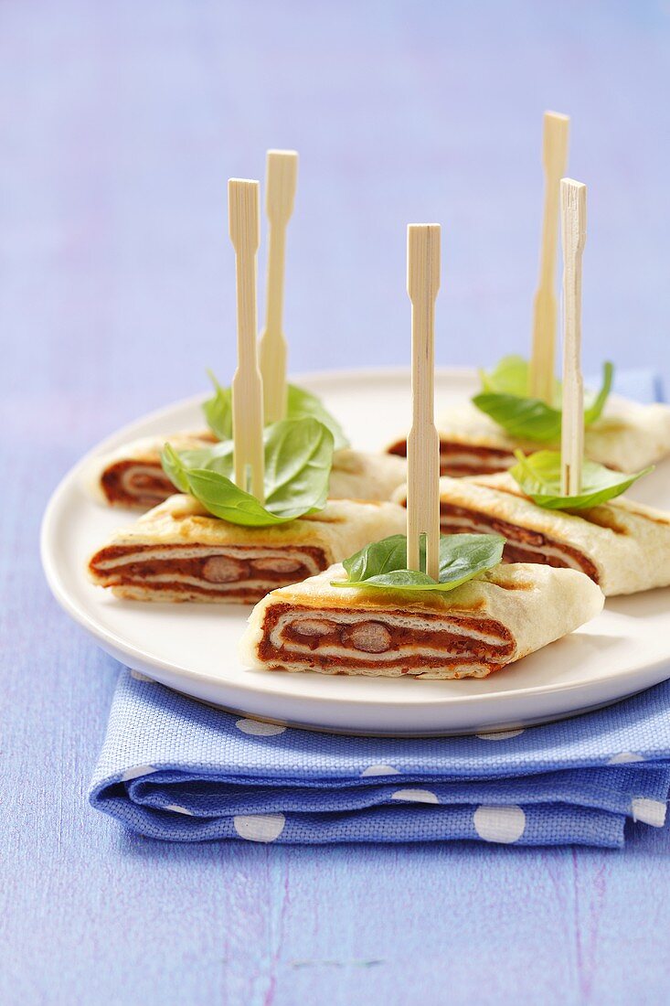 Tortilla-Tapas mit Bohnenpaste