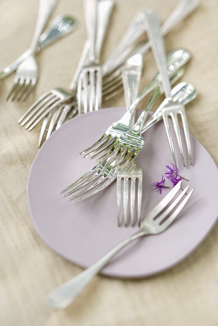 Cake forks and a cake plate