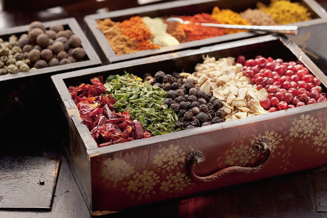 Various spices in a wooden box (Arabia)