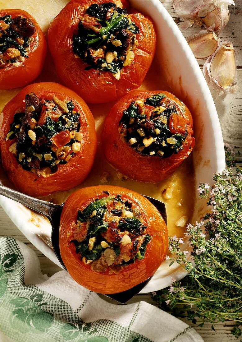 Tomatoes Baked with Spinach Filling