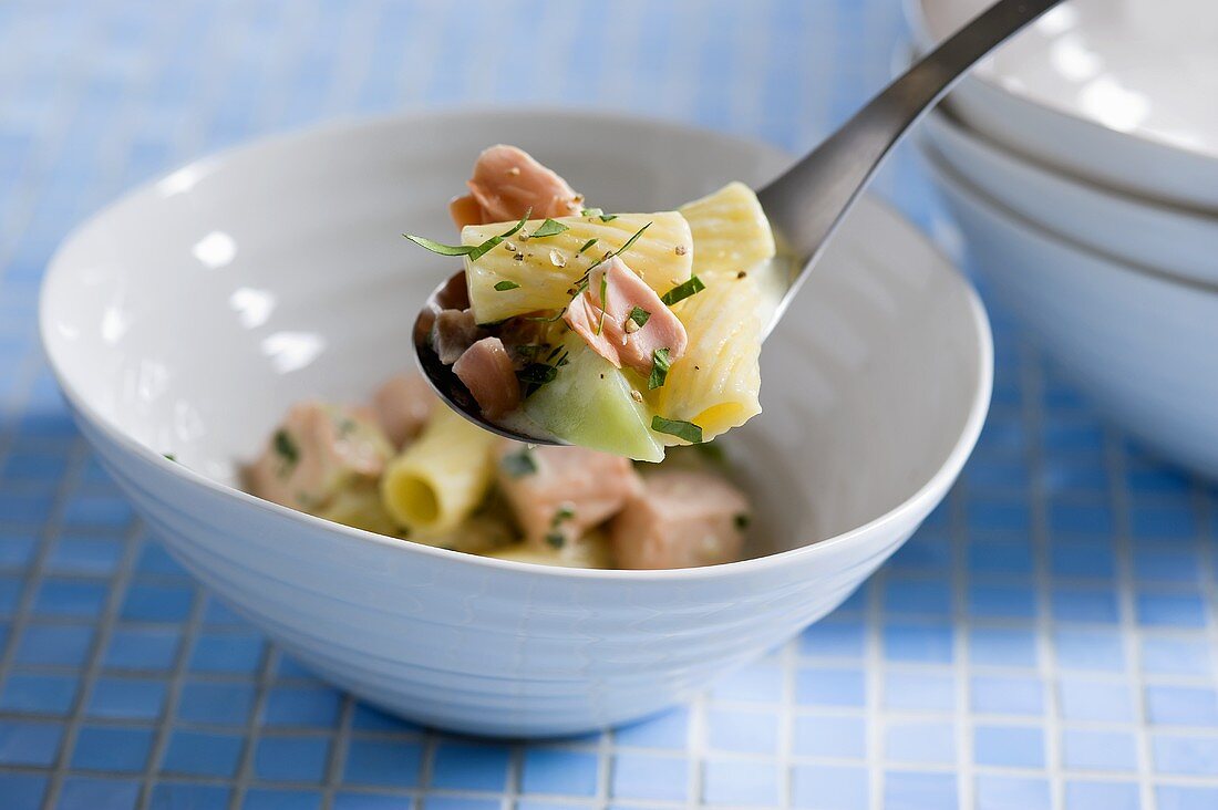 Pasta al salmone (Nudeln mit Lachs & Gemüse)