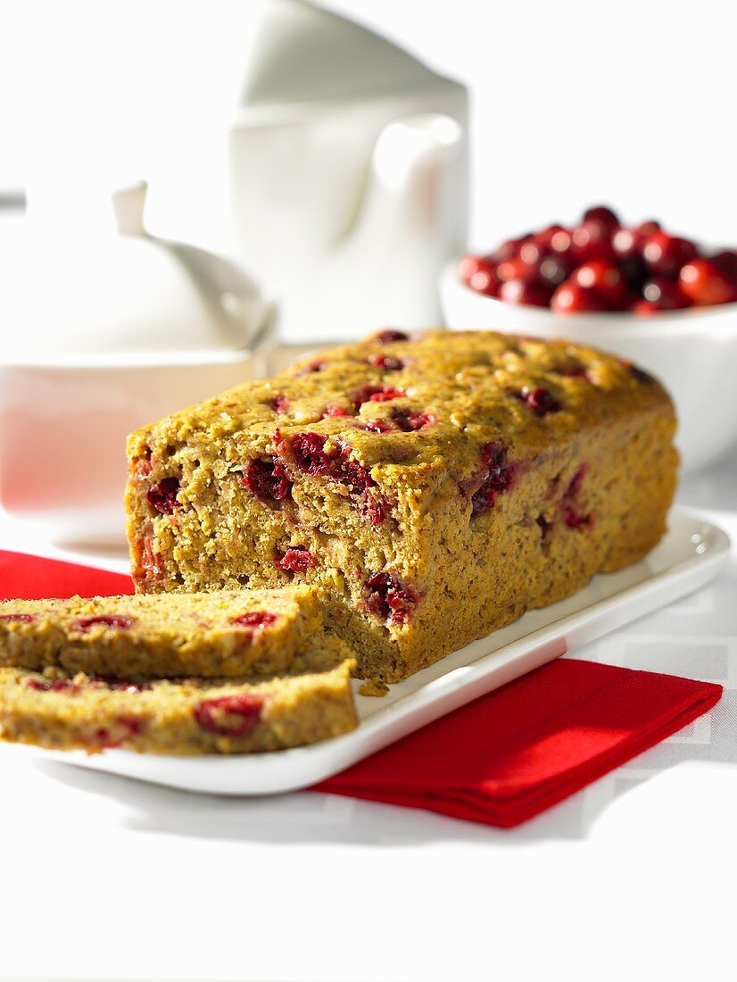 Apfel-Cranberry-Brot, angeschnitten