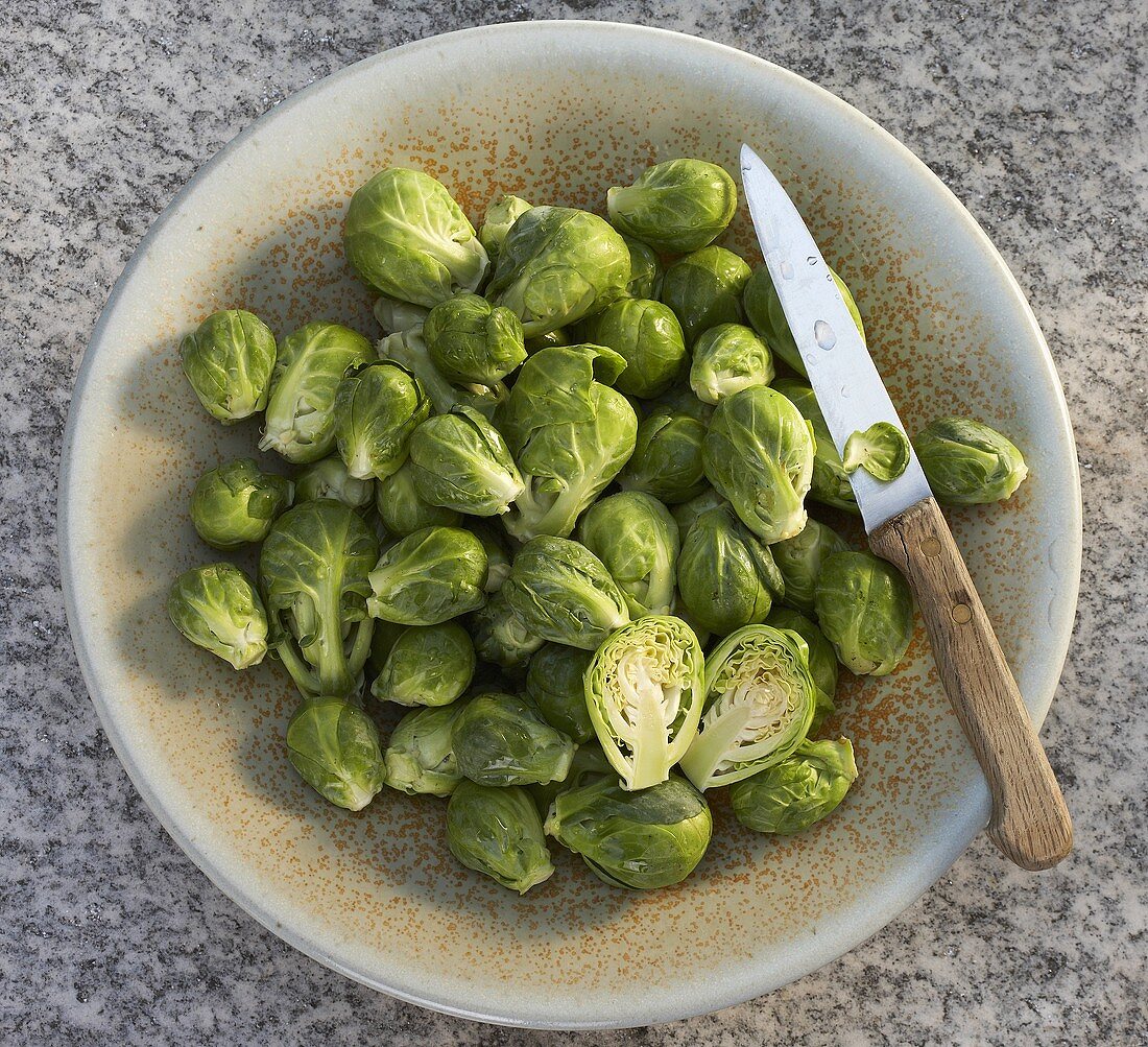 Rosenkohl in einer Schlae