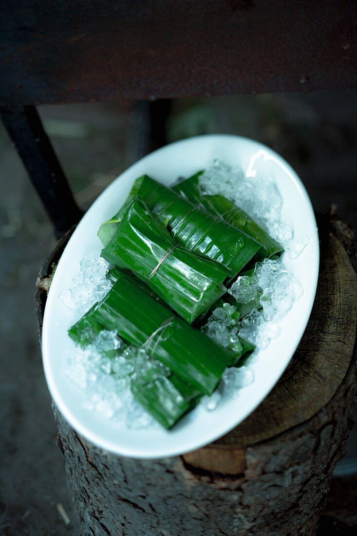 Halibut wrapped in banana leaves