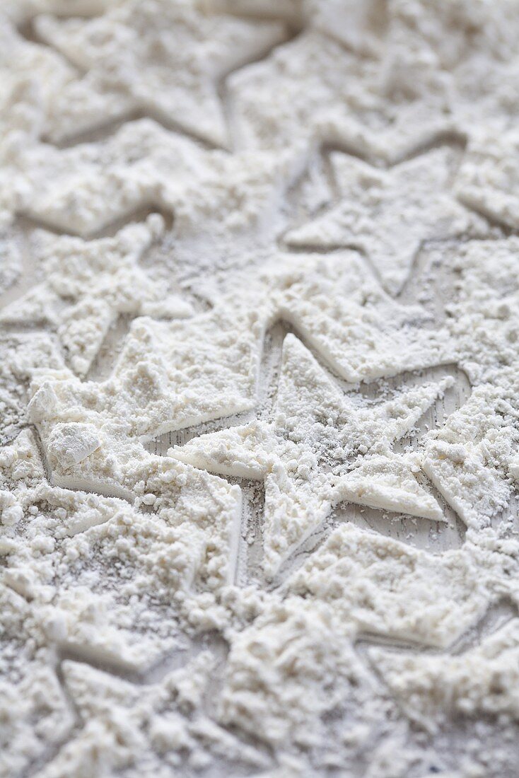 Star-shaped prints in flour