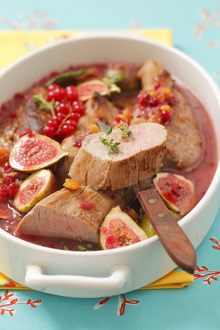 Pork fillets with redcurrants and figs