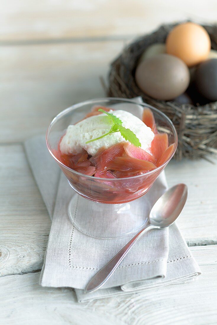 Quark foam with rhubarb compote for Easter
