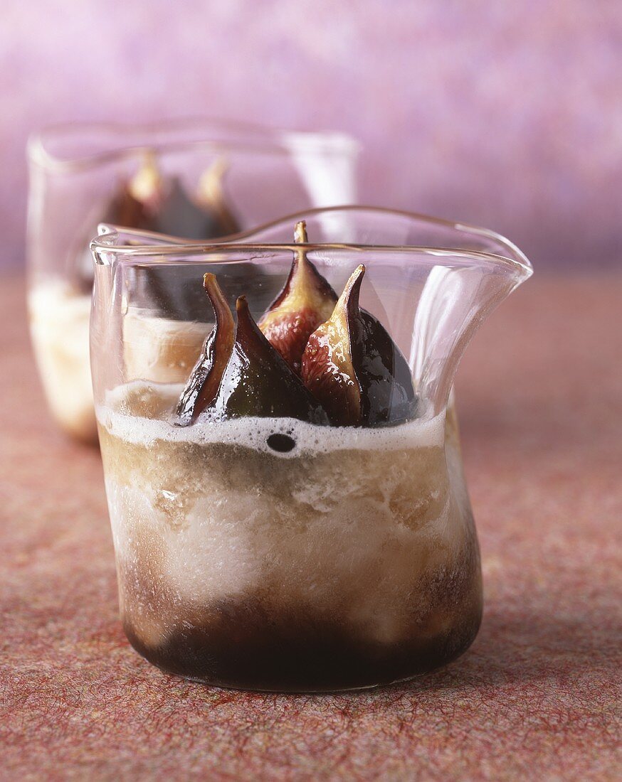 Fig cream with fresh figs