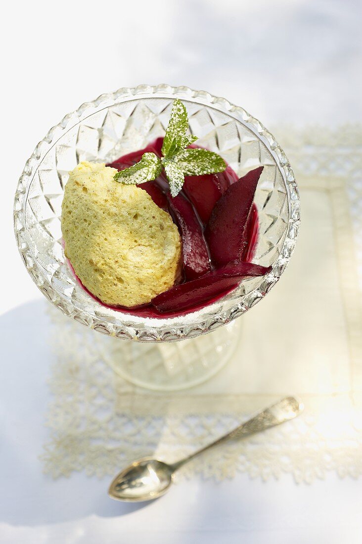 Dolce del Mincio (fig mousse with red wine pears, Italy)