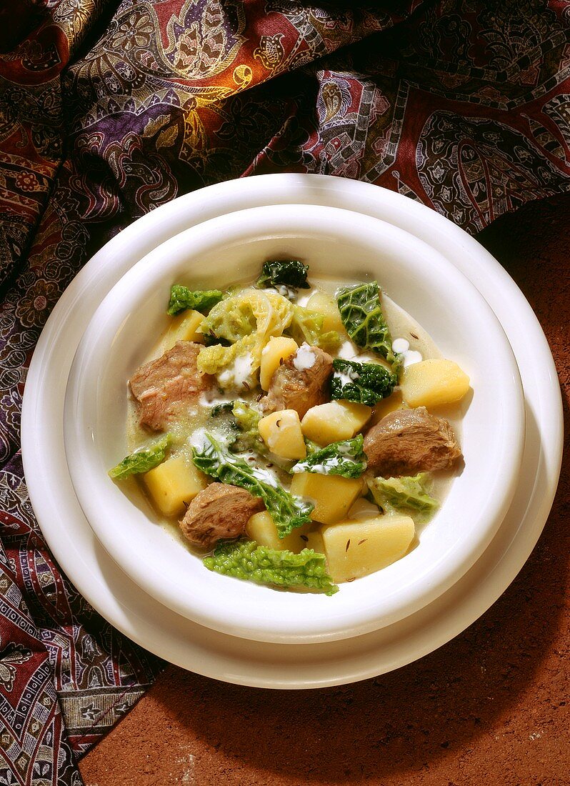 Savoy Cabbage Stew with Lamb