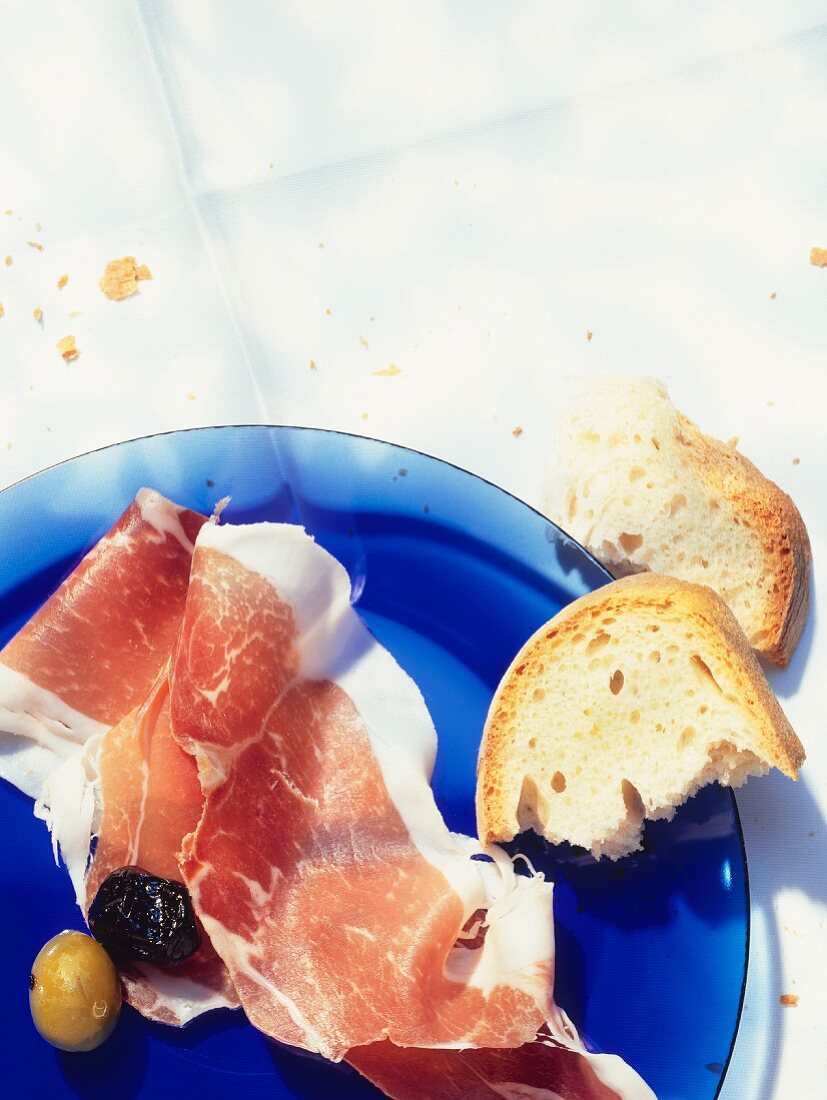Prosciutto with Olives and Bread