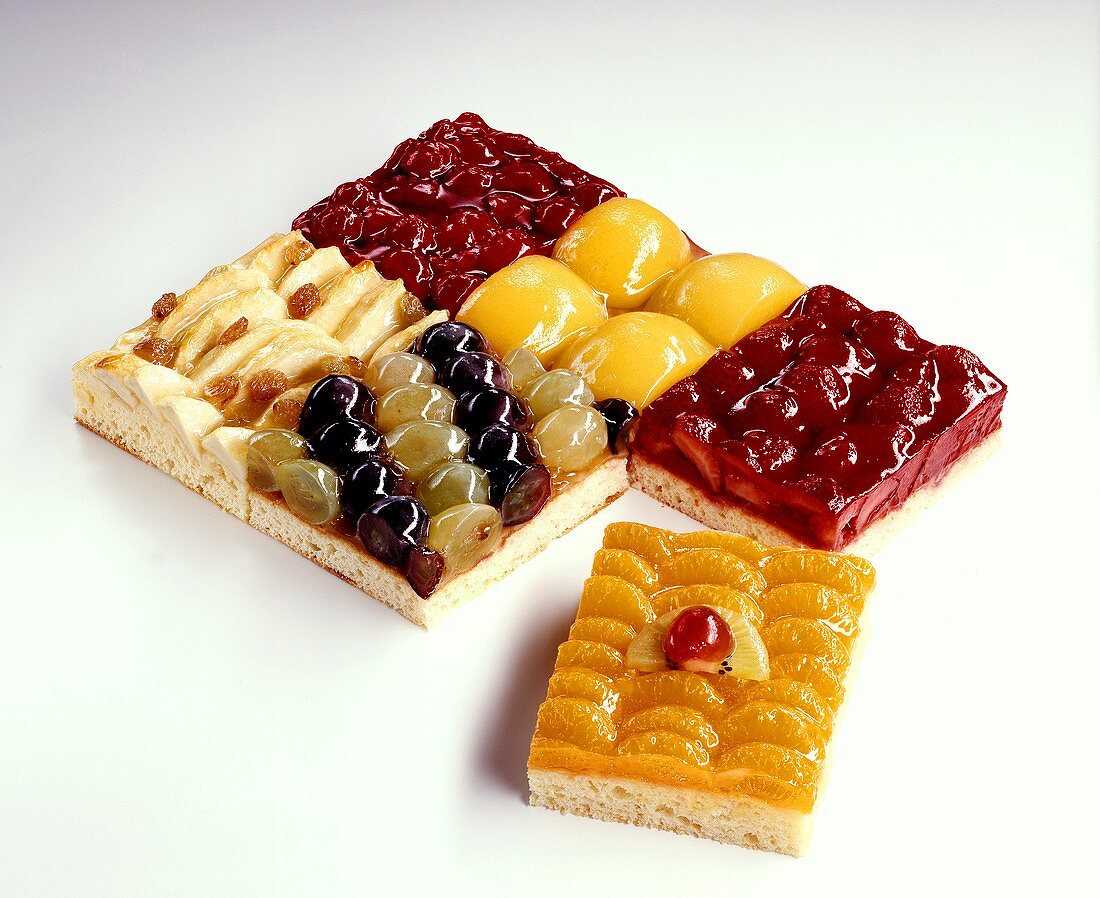 Assorted fruit slices