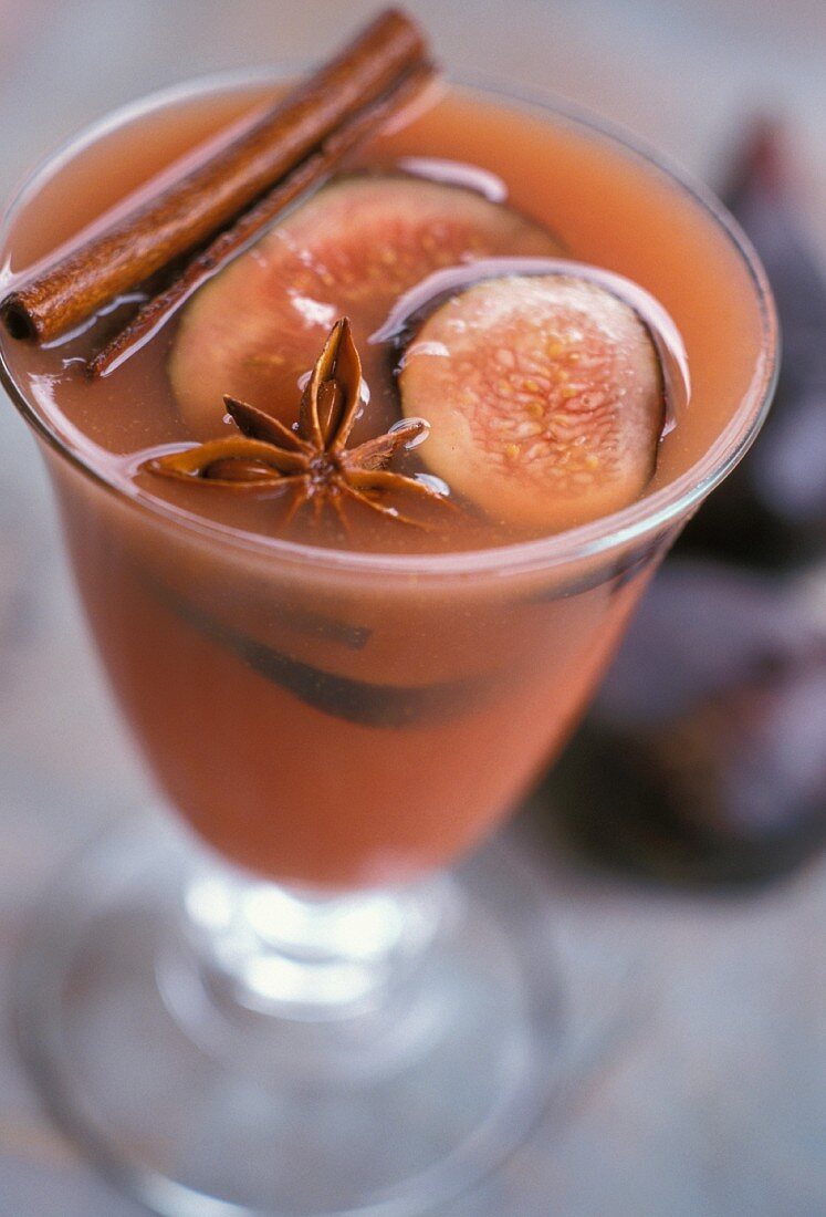 Fig juice with spices