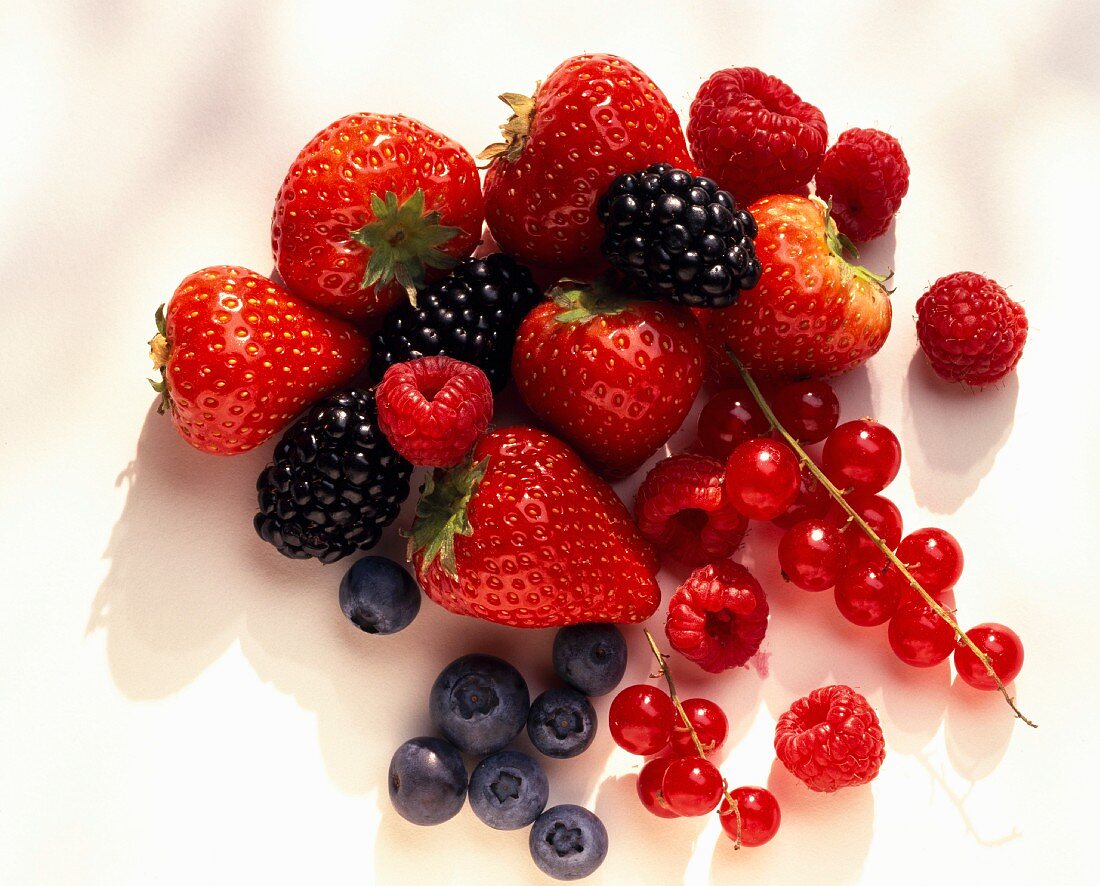 Strawberries, raspberries, redcurrants and grapes