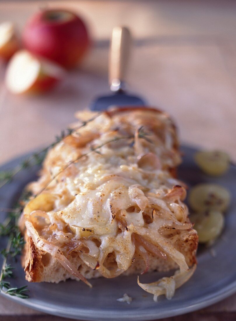 Croûte au beaufort (Käseschnitte mit Beaufort, Savoyen)