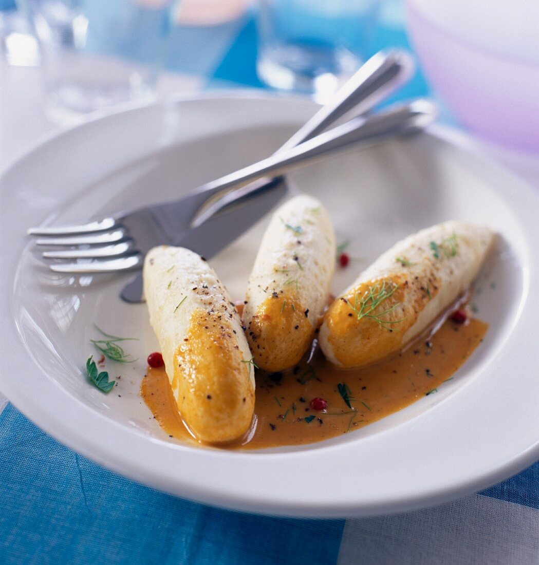 Pike quenelles