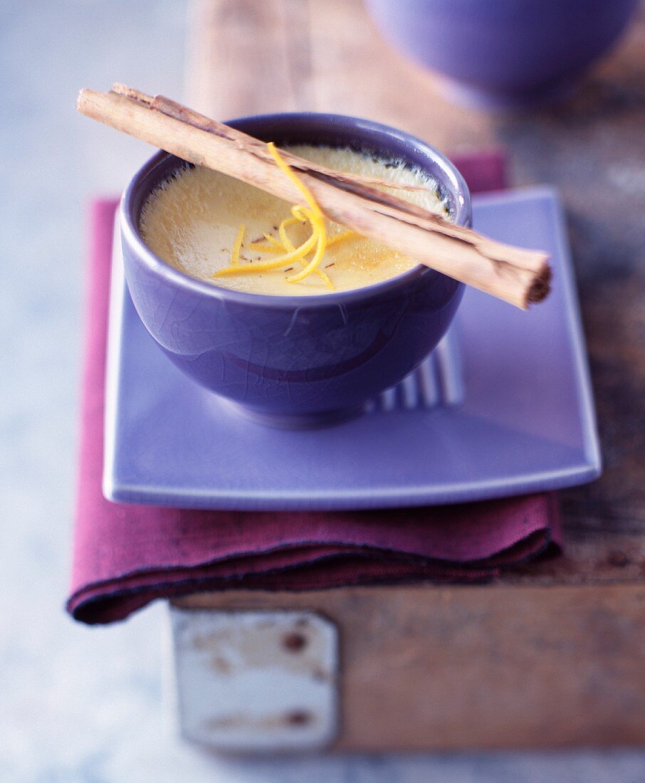 Sauterne Bachique cream custard with honey
