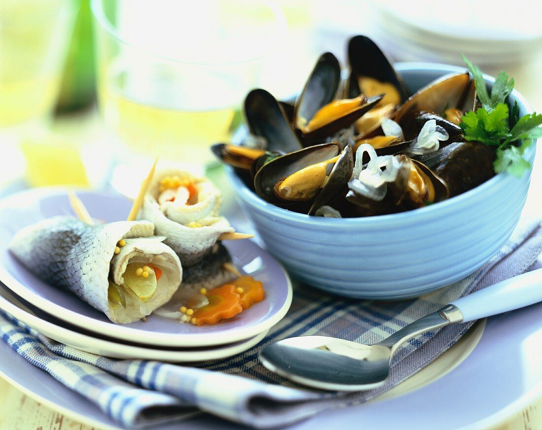 Rollmops and mussels