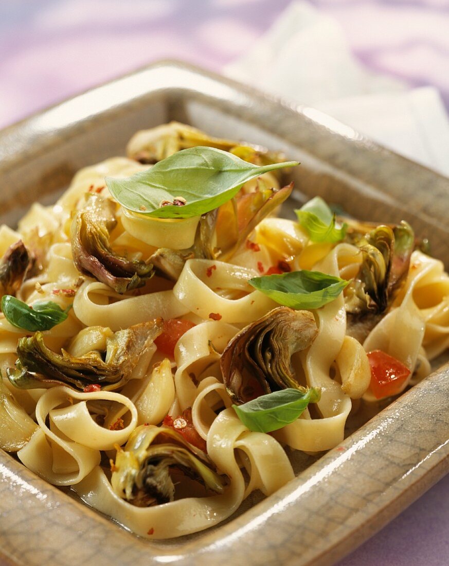 Freesh pasta with artichokes