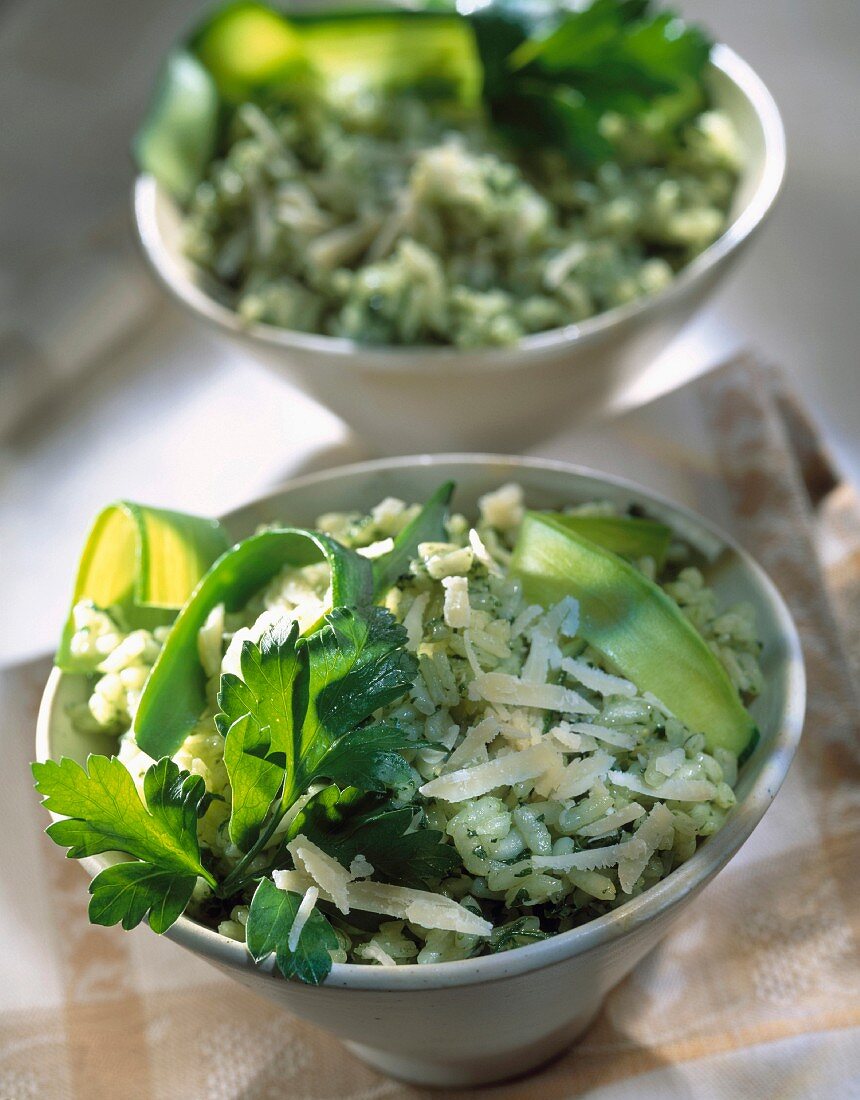 Grünes Risotto mit Zucchini und Parmesan