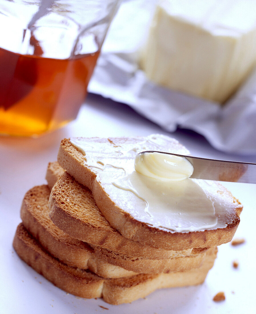 buttered crispbreads