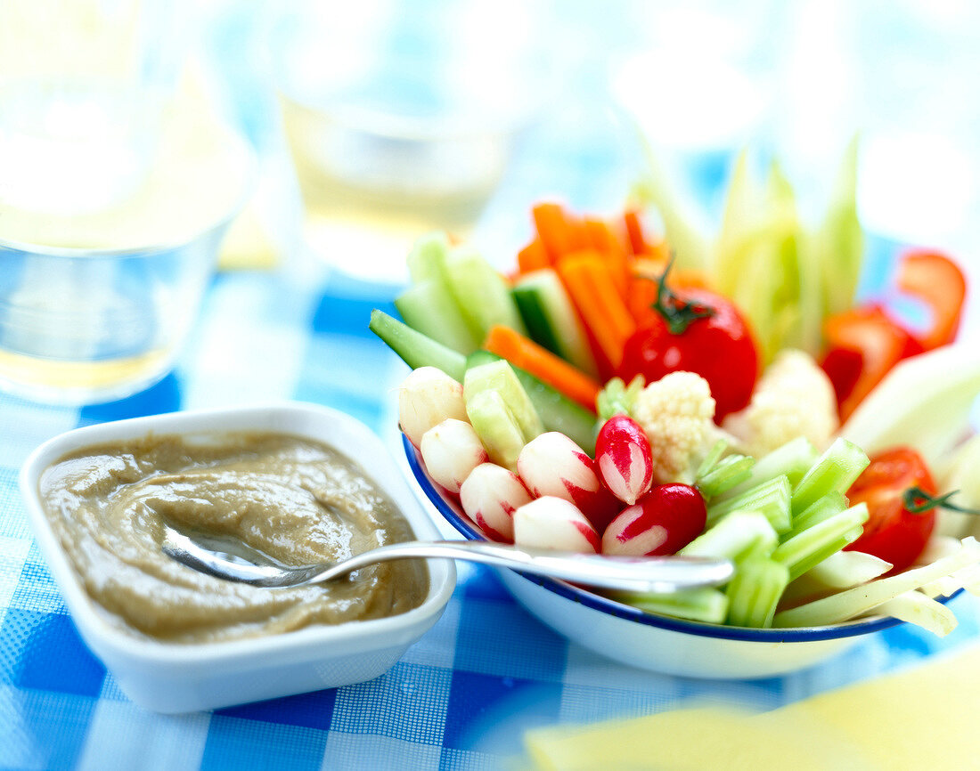 Raw vegetables for dipping