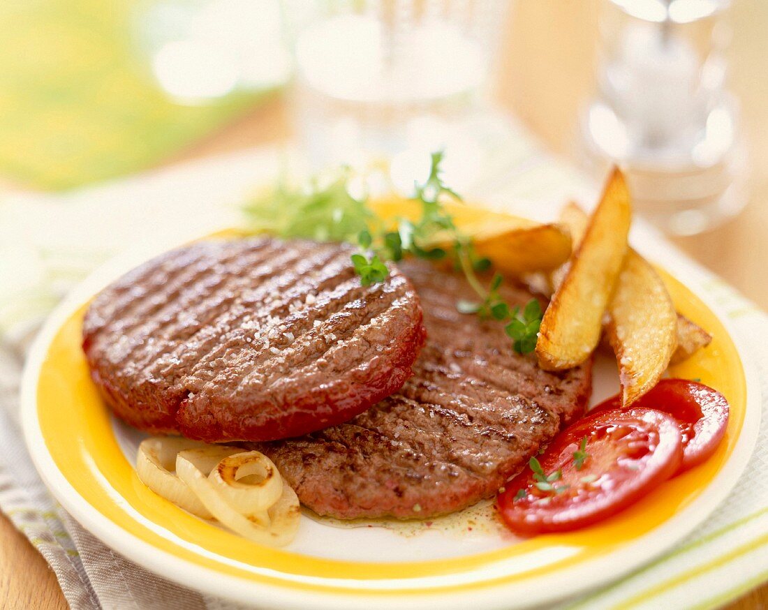 Hacksteak mit Pommes Frites