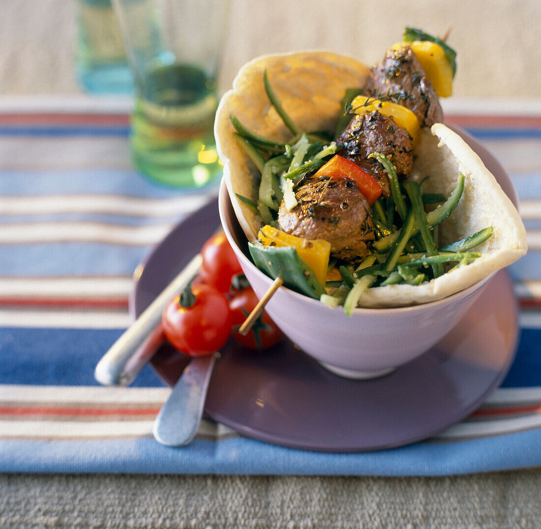 Meat kebab with pitta bread